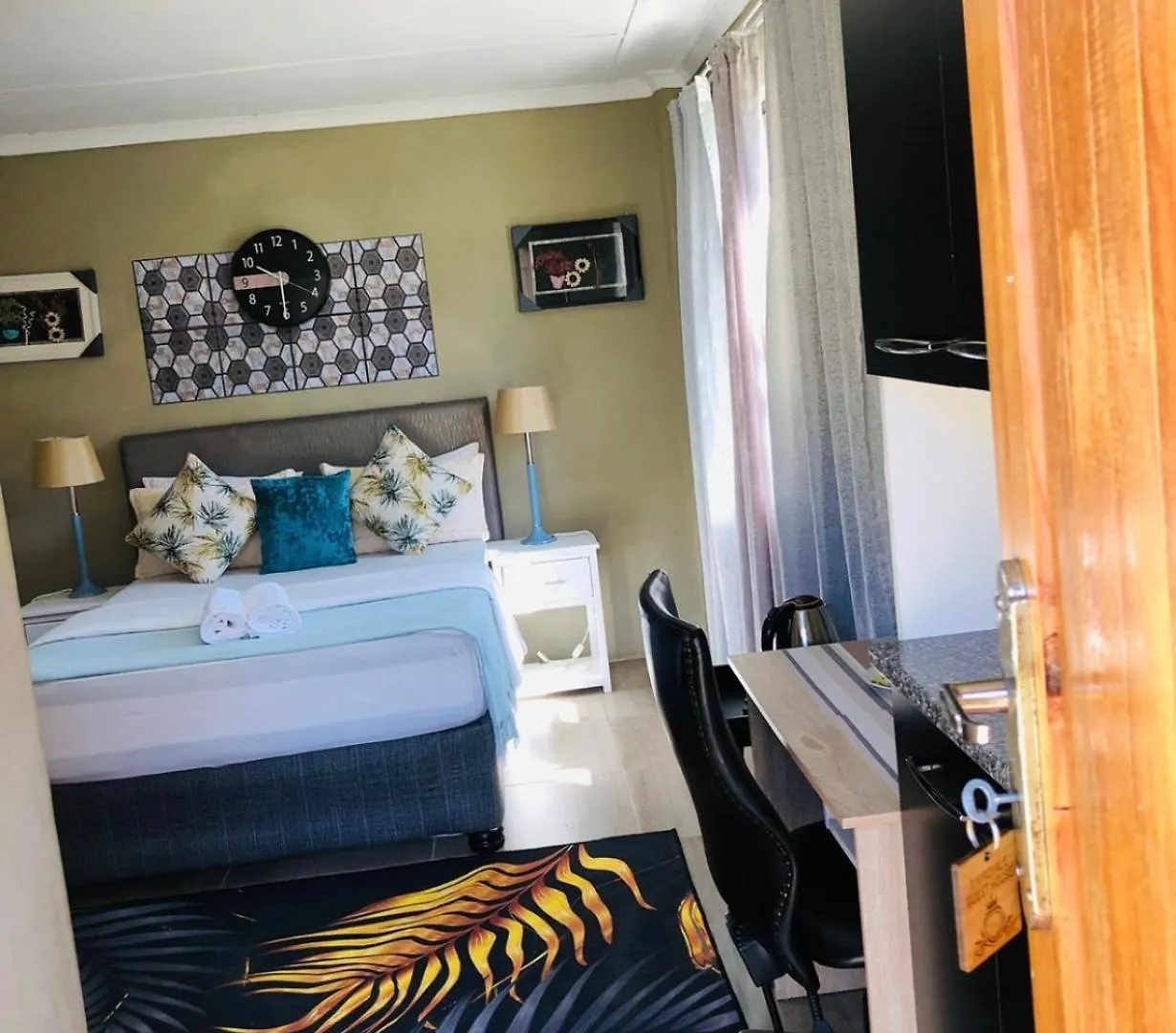T H Royale Guesthouse Port Elizabeth Guest house