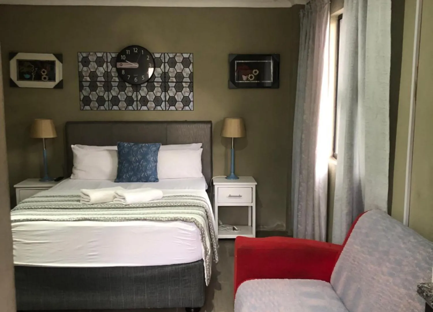 T H Royale Guesthouse Port Elizabeth Guest house